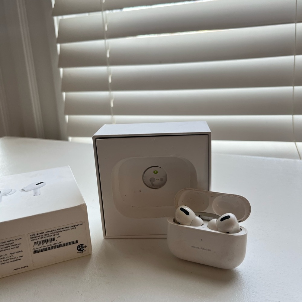 AirPod Pro’s First generation - Picture 4 of 6